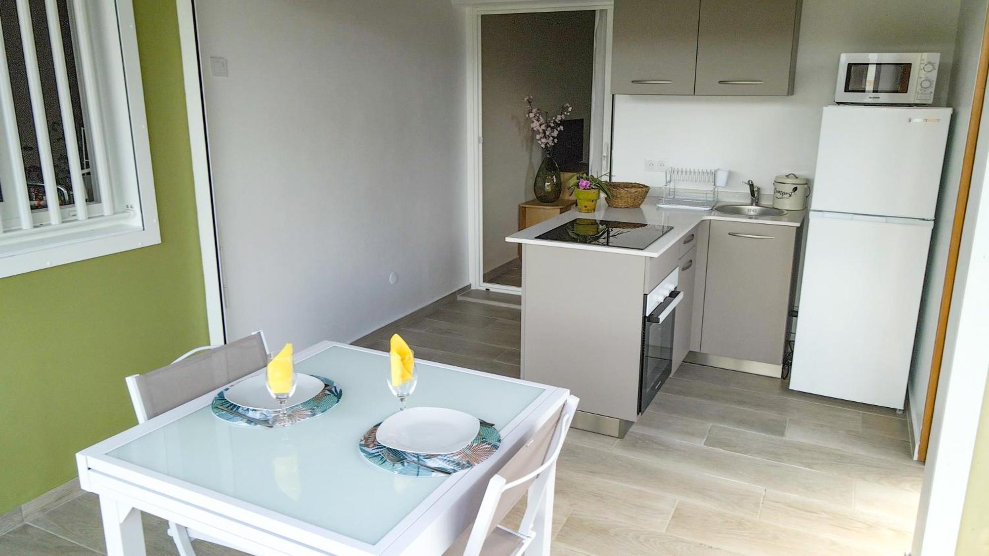 Studio Avec Piscine, A 3 Minutes A Pied Des Plages Sainte-Anne (Grande-Terre) Exterior foto